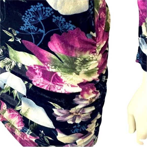 MID thigh velvet floral dress - Picture 6 of 14